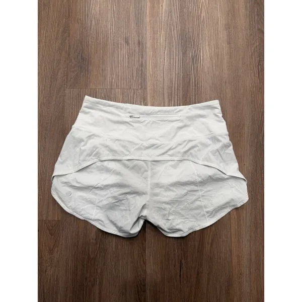 Lululemon Speed Up Low-Rise Lined Short 3 White LW7BCMT Size 8 - Image 2