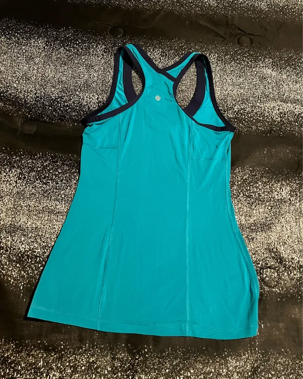 Womens sz6 Lululemon Tanktop  - Image 2