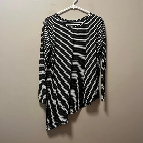 Lululemon To The Point Long Sleeve Modern Stripe Heathered‎ Black White Size 8 - Image 2