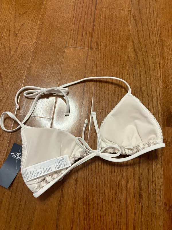 Hollister NWT  CROCHET-STYLE STRING TRIANGLE BIKINI TOP - Image 6