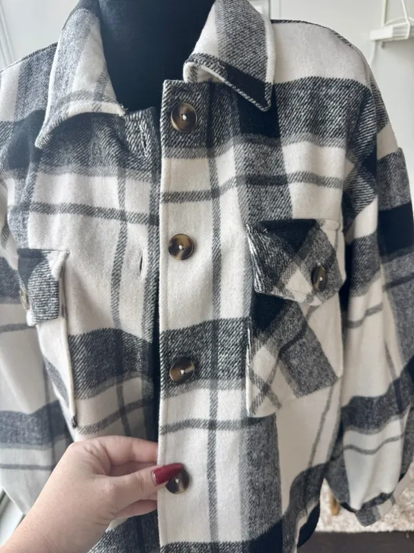 Akira Women's Black White Plaid Wool Blend Short Jacket Size L NWOT - Image 3
