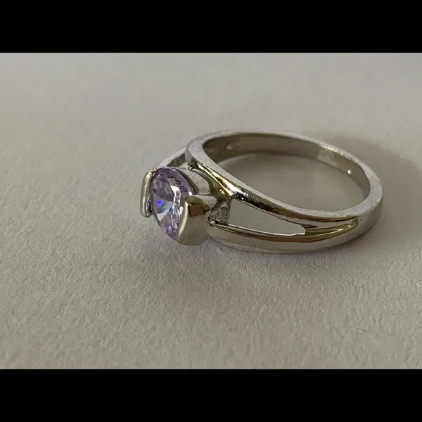 Amethyst Solitaire Light Purple Silver Ring Size 6 NEW - Image 3