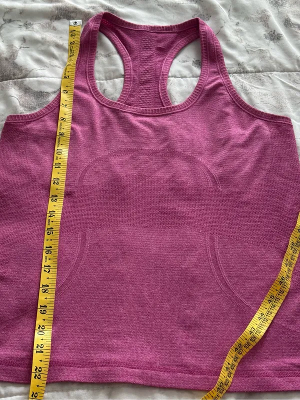 Lululemon Swiftly Tech Raceback Pink Performance Tank Top, size 4 athletic gym - Image 9