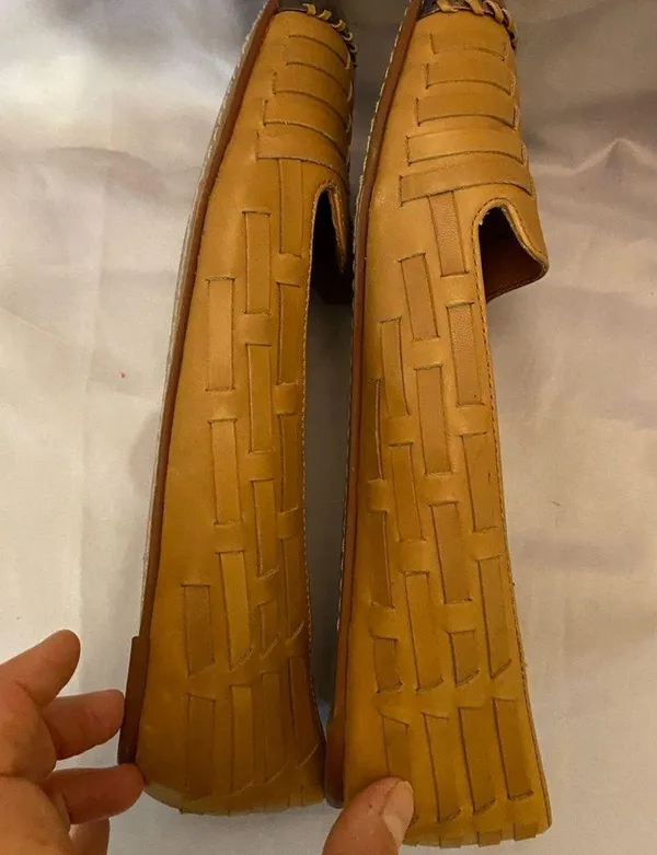 Dolce Vita Leather Tan Loafer with Bronze tip size 8M - Image 8
