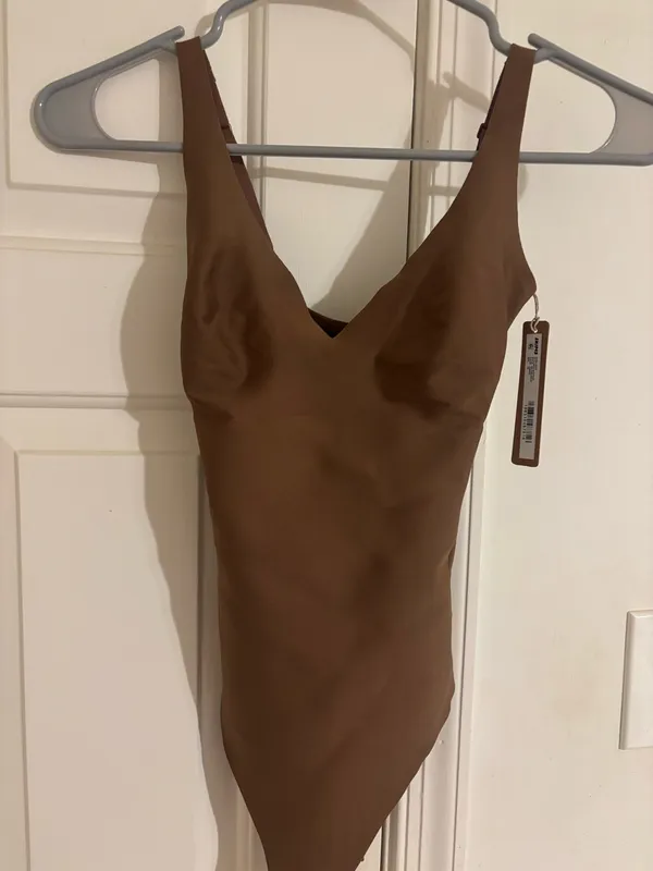 skims plunge bodysuit thong  - Image 2