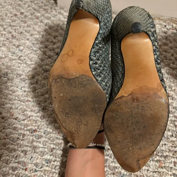 Prada Vintage Python Scales Skin Leather Pumps- Size 35 - Image 6