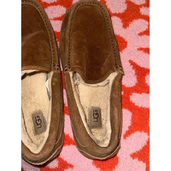 Men’s Ugg slippers - Image 2