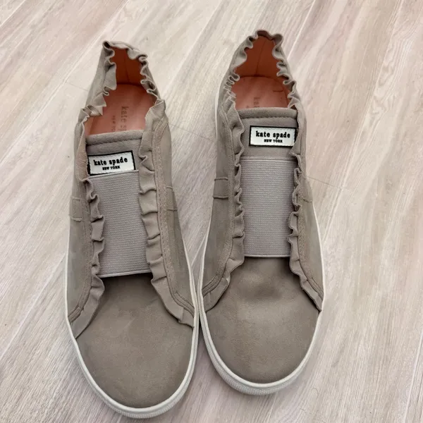 Kate Spade Lance Sneakers Womens 9M Taupe Excellent Ruffle Suede Slip On Shoes - Image 3
