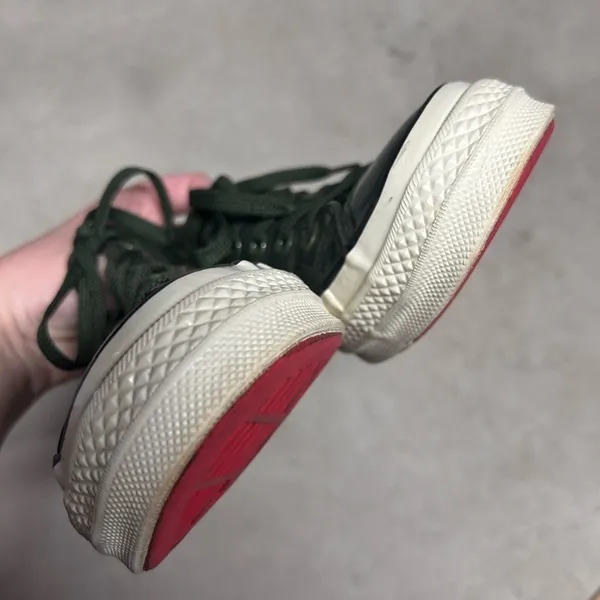 Converse Unisex Chuck Taylor Chuck 70 Patent Leather Low Military Green Shoes - Image 5