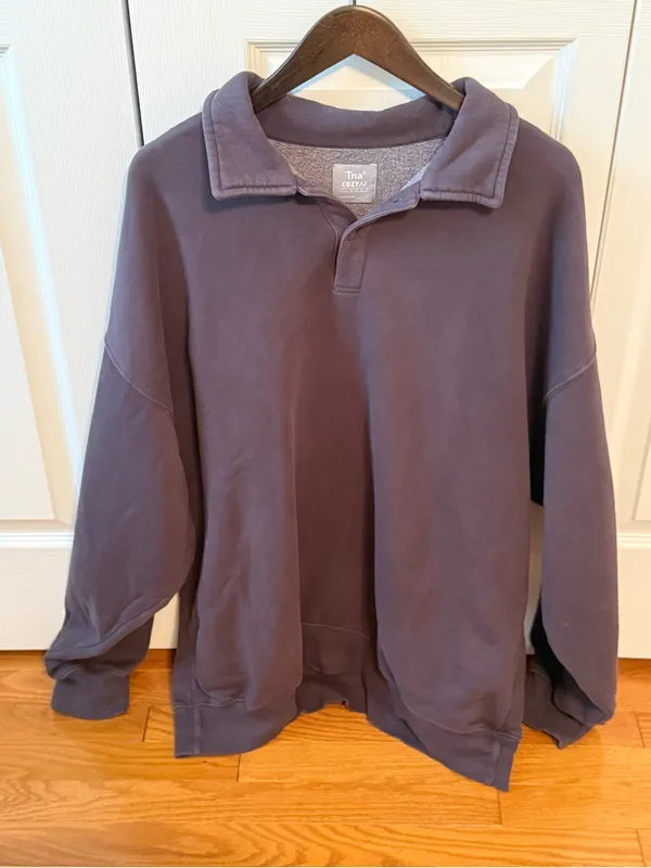 Aritzia Tna Cozy Af Fleece Dark Gray Henley Oversized Sweatshirt - Image 2