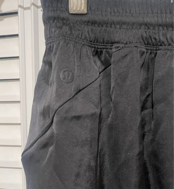 Lululemon Glide Away Skirt - Image 3