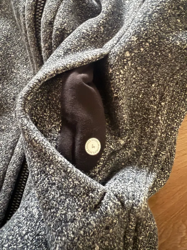 Lululemon Scuba Hoodie Size 4  - Image 2