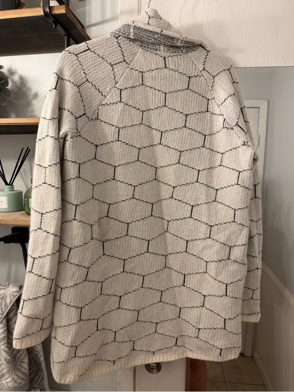 Ann Taylor Cream Open-Front Geometric Knit Cardigan - Image 4