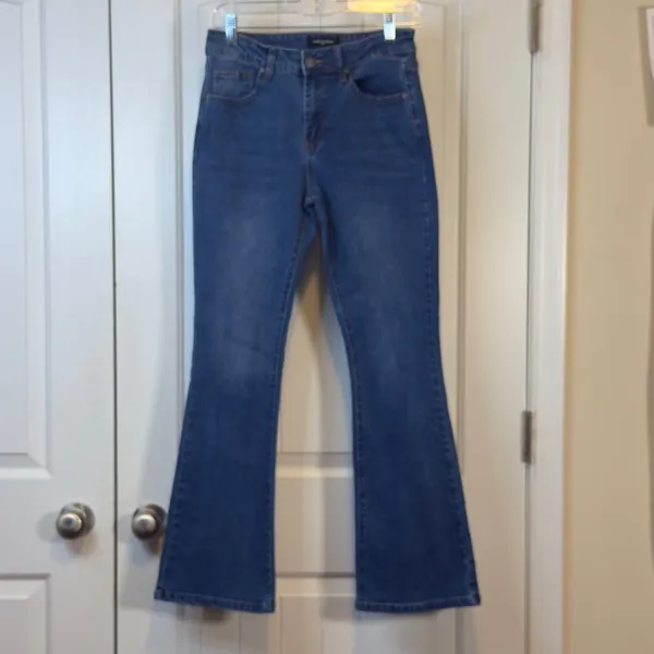 Fire & Rain Denim Womens High Rise Flare Leg Jeans Medium Wash Blue Size 7 Youth - Image 2