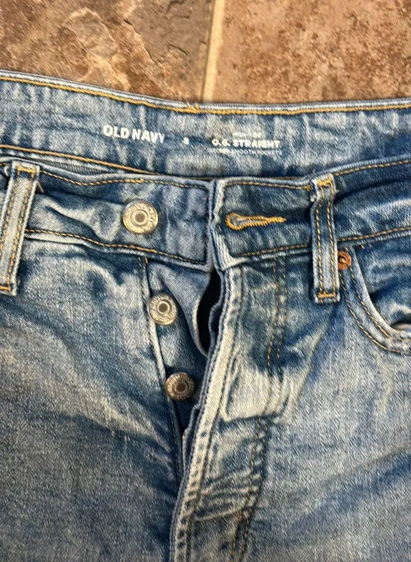 Old Navy OG Straight Jean Shorts - Image 4