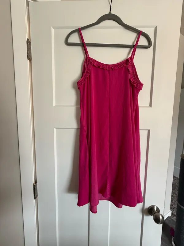 Pink ruffle dress Size L - Image 2