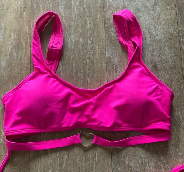Hot pink cut out heart bikini set M NEW - Image 3