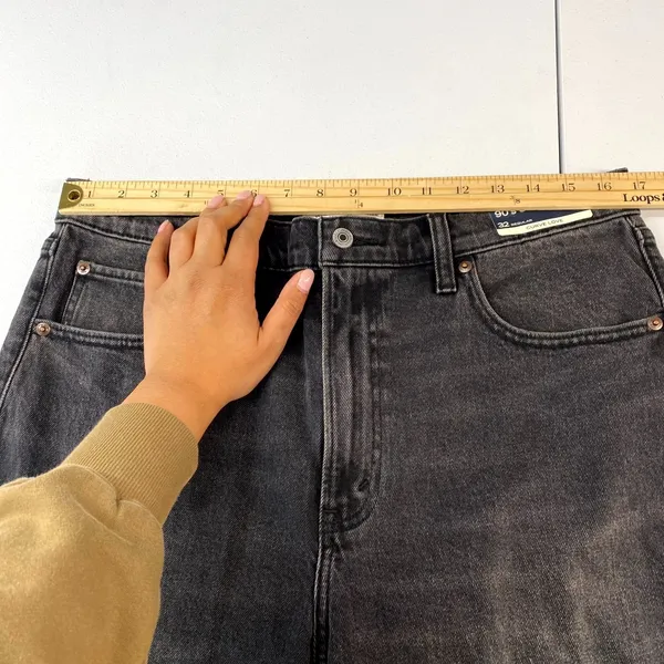 Abercrombie & Fitch Curve Love High Rise 90s Straight Jeans‎ Womens 32 Black - Image 10