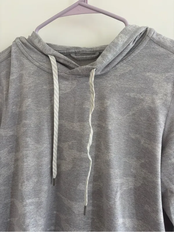 Vuori Light Gray Halo Performance Camouflage Hoodie - Image 5