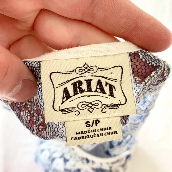 Ariat Floral Lace Dolman Blouse Womens‎ Size S Blue White Smocked Waist Western - Image 7