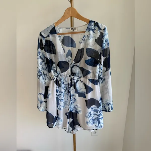 Show Me Your Mumu Roxy Flowy Sleeve Blue Floral Romper Deep V Cover Up Medium - Image 3