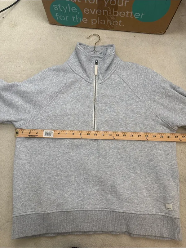 Vuori Restore Half Zip Fleece Pullover Long Sleeve Light Heather Gray Top Medium - Image 8