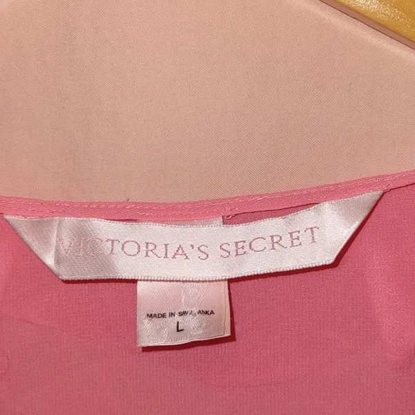 Victoria's Secret nightshirt. (#138) - Image 5