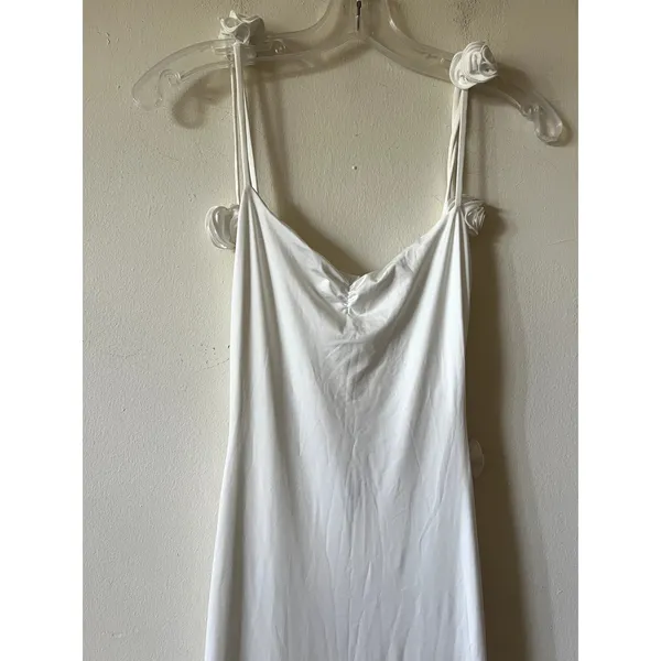 Oh Polly Aldona Slinky Jersey Rose Detail Evening Gown White Size 2 New - Image 8