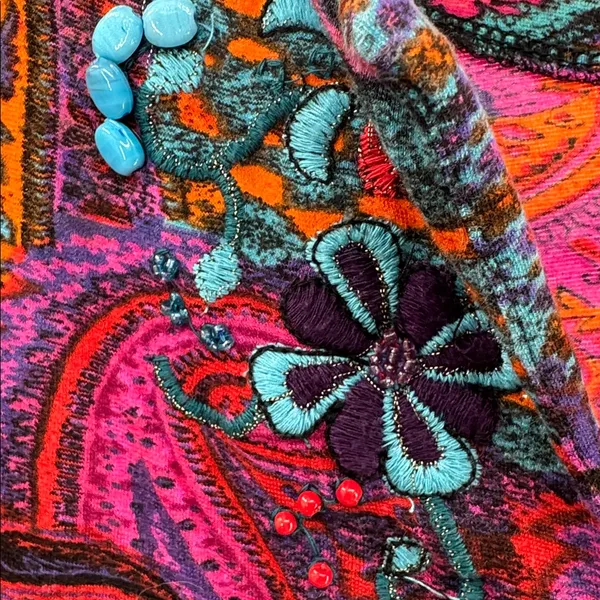 Chico's Colorful Paisley Women's Blouse beaded M/8 v-neck boho casual sequin - Image 11