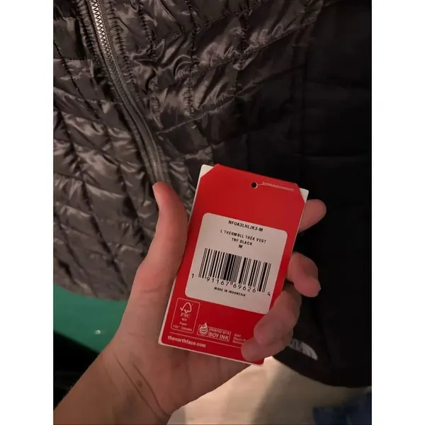 The North Face Thermal Black Quilted Nwt Vest Size Medium - Image 3