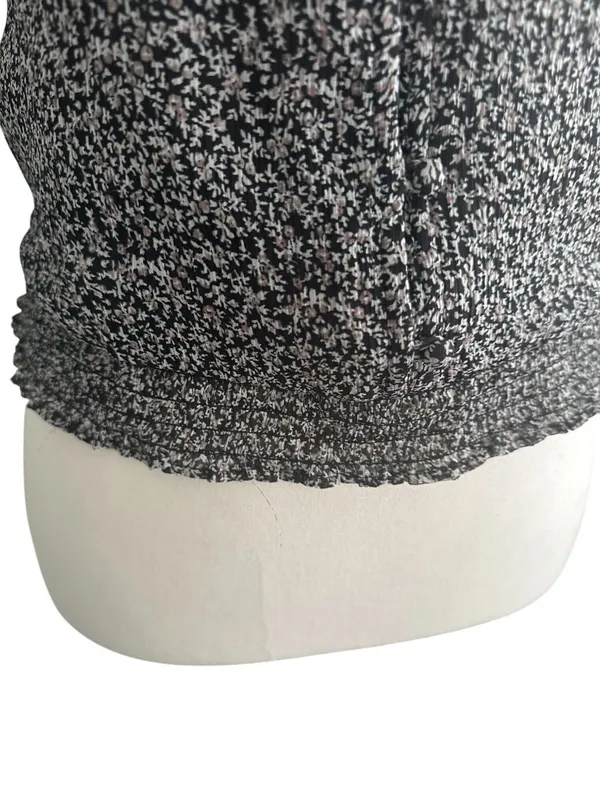 ABERCROMBIE & FITCH Black Floral Long Sleeve Top Size XS - Image 9