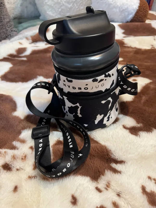 Small Hydrojug with cow print sleeve Multiple - Image 5