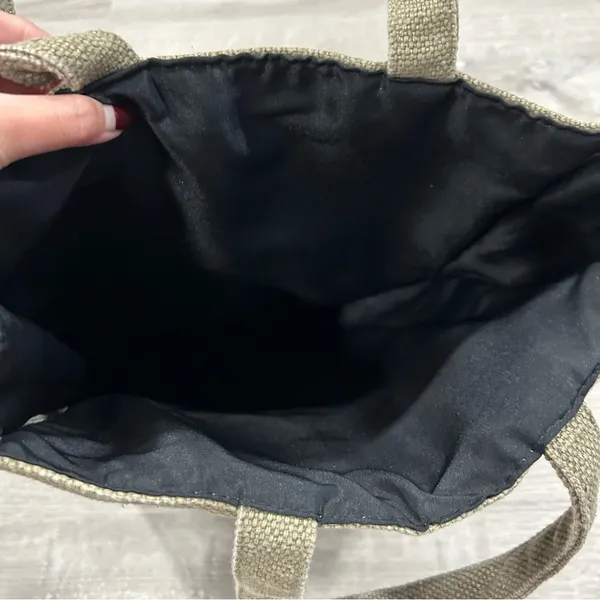 Marc Jacob’s Daisy Tote Bag - Image 4