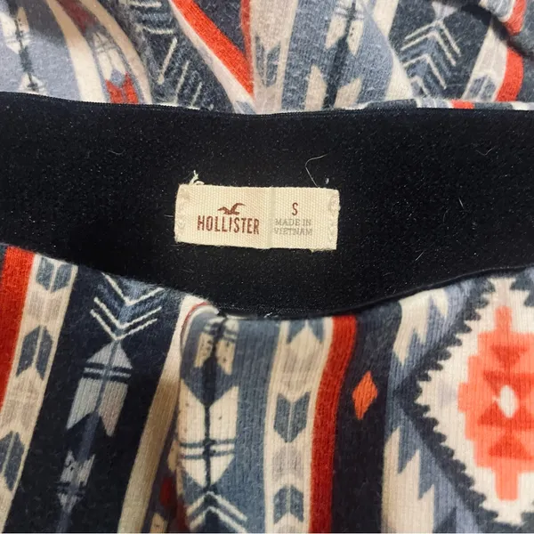 Hollister Aztec Print High Waisted Shorts Sz S - Image 3