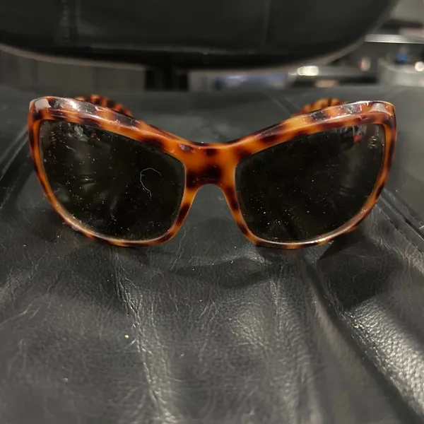 Chic Tortoise Shell Sunglasses Brown - Image 9