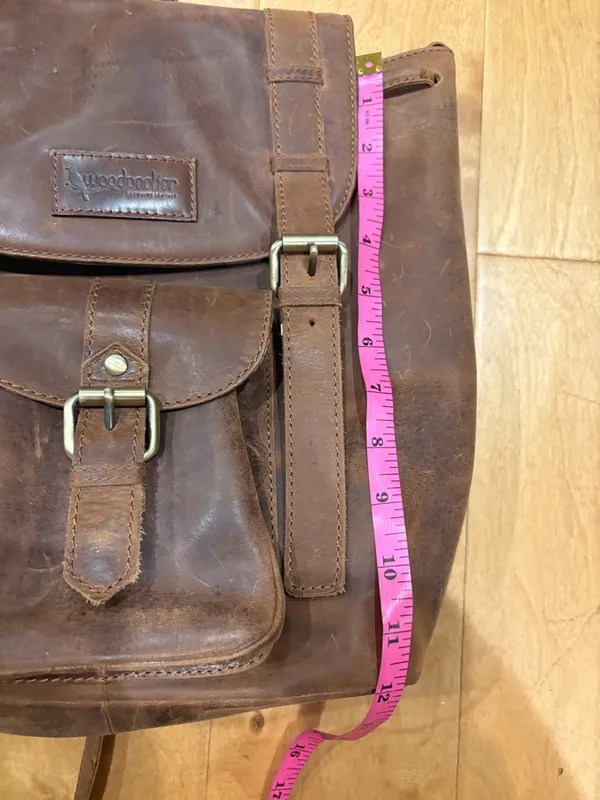 Woodpecker distressed leather finish backpack brown unisex academia - Image 8