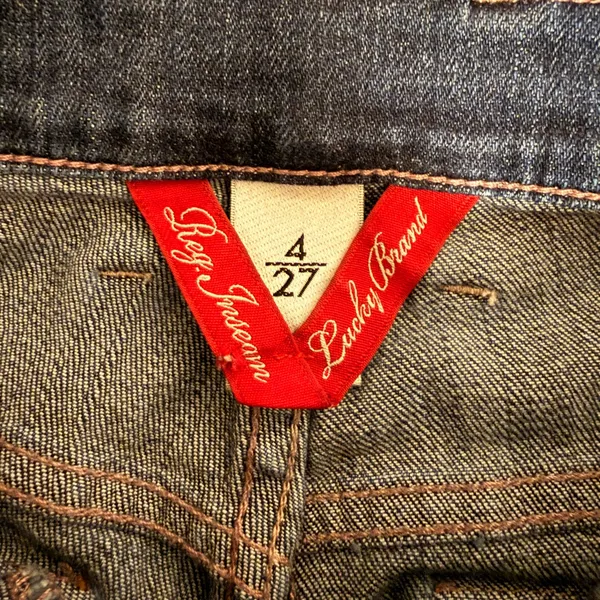 Lucky Brand NWOT Decorative Back Button Pocket Bootcut Jeans - Image 5