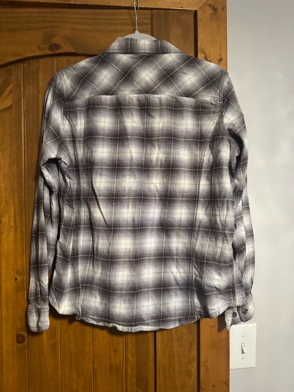 Carhartt Flannel - Image 3