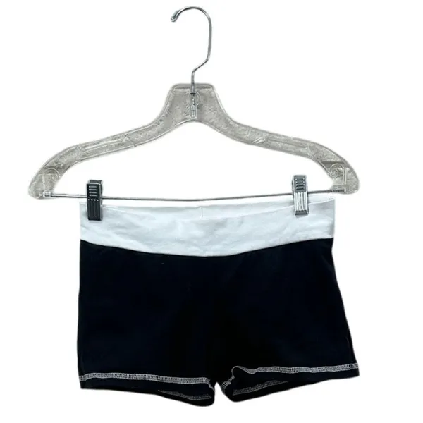 Brandy Melville Black & White Madelyn Contrast Lounge Shorts one size - Image 5