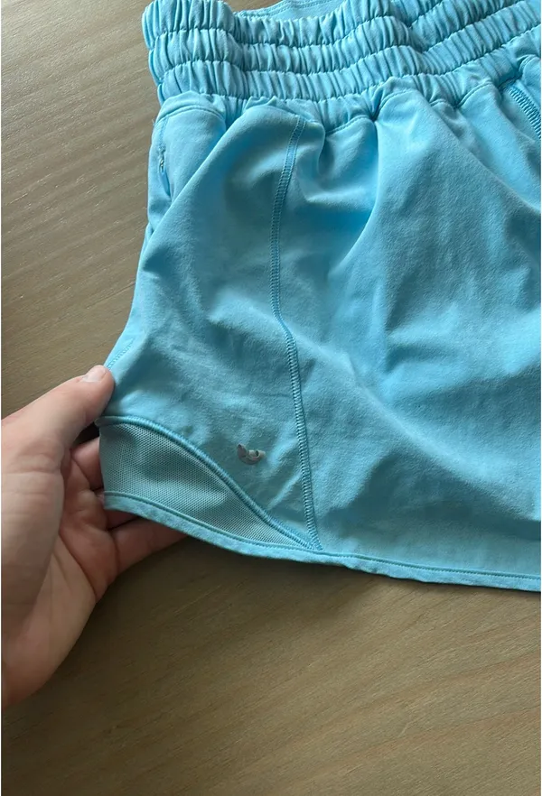 Lululemon Hotty Hot High-Rise 2.5" - Image 3