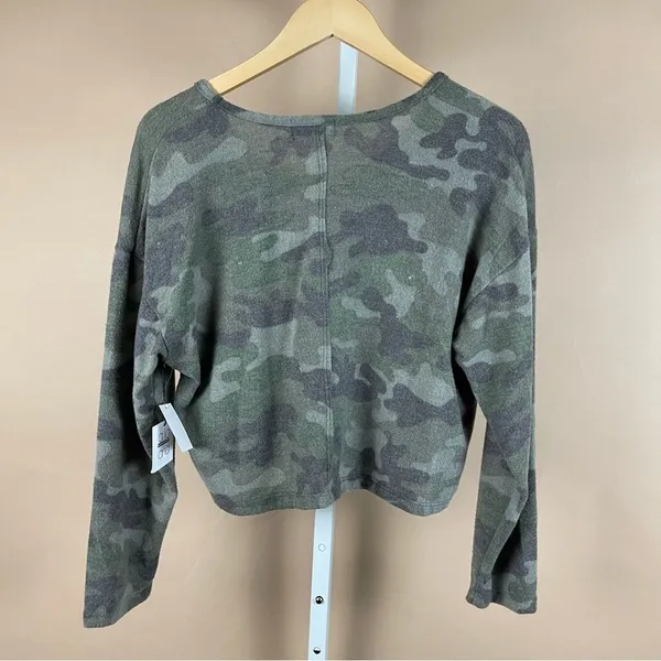 NEW La La Land XS Camo V Neck Fleece Long Sleeve Crop Top Buttery Soft Y2K - Image 4