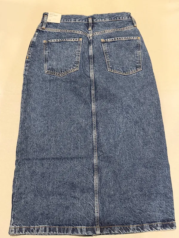 Mango Denim Midi Skirt NWT Medium with slit  - Image 7