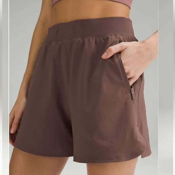 Lululemon License to Train High-Rise Short 4" in Dark Oxide Size 2 Brown Taupe - Image 5