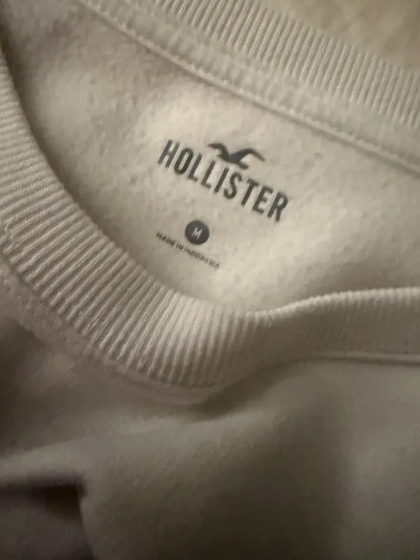 Hollister white sweatshirt with Cannes graphic Size M - Image 5