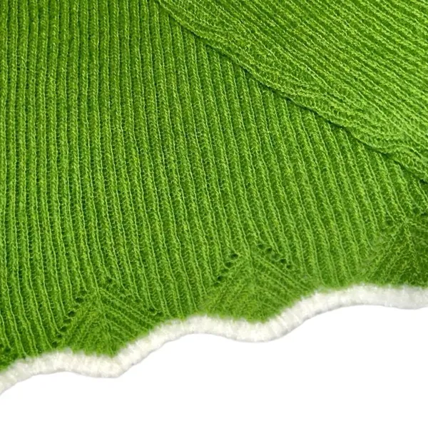 No name beautiful green white trim sweater! New - Image 3