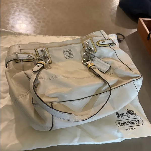 Coach Colette Leather Carryall Bag - Image 2