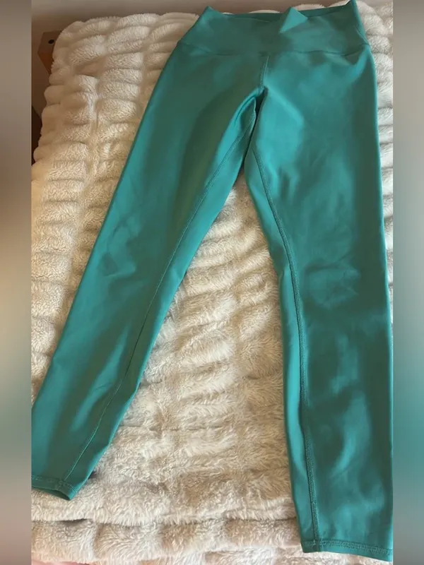Alo Turquoise Leggings - Image 2