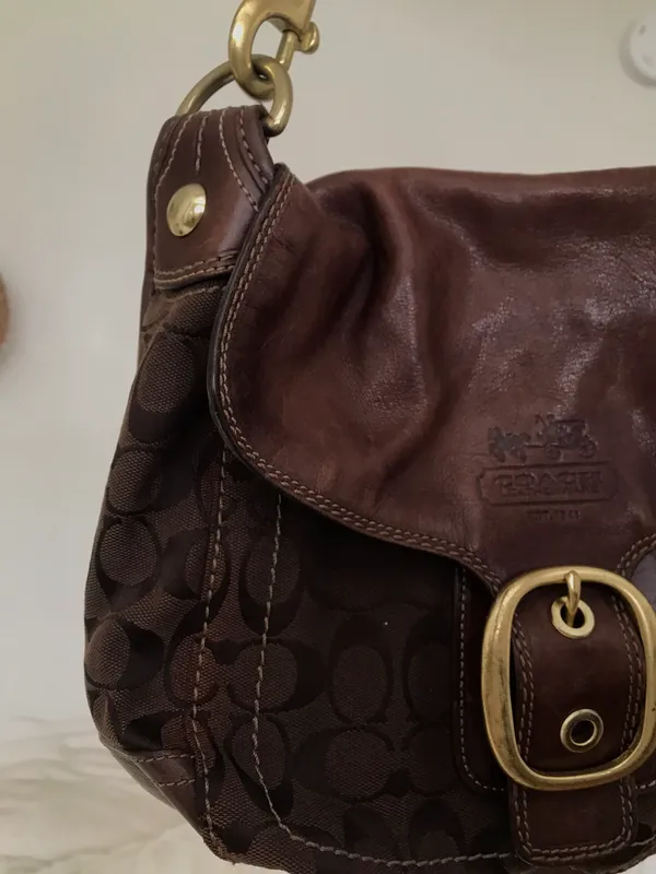 Vintage Bleeker Signature Large Flap Bag - Image 6