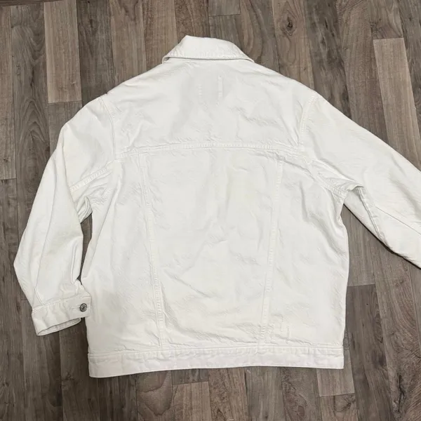 Abercrombie & Fitch White Denim Trucker Jacket Oversized Fit Medium - Image 8