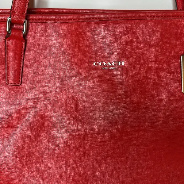Coach store in Saffiano Leather - Image 3